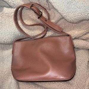 Matt and Nat pink medium size bucket bag crossbody